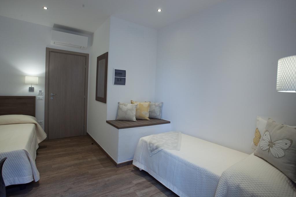 אסיסי Magnifica Luxury Suites מראה חיצוני תמונה