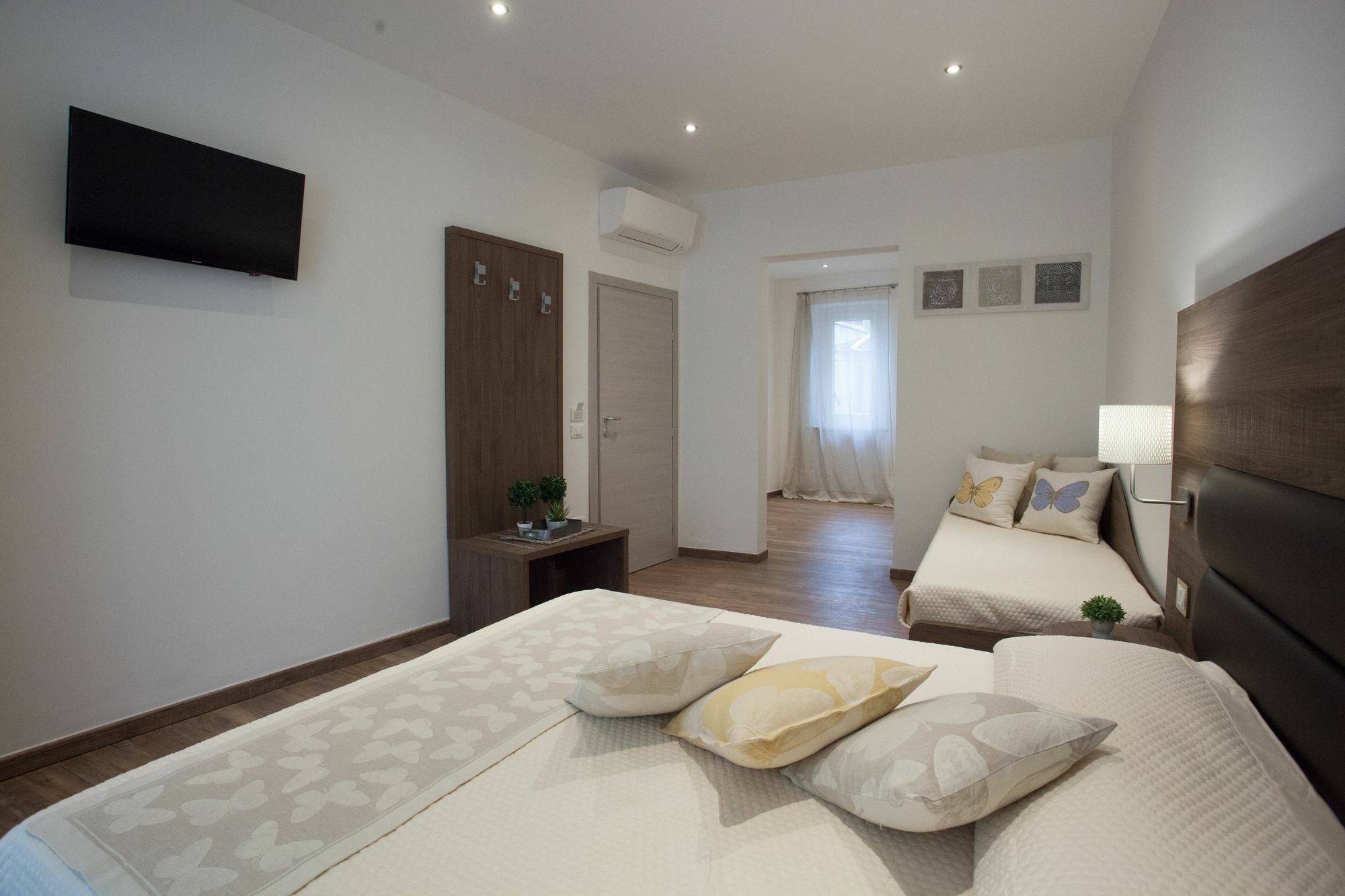 אסיסי Magnifica Luxury Suites מראה חיצוני תמונה
